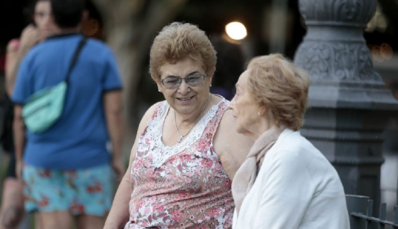 Con la ley Bases, la mujeres no podrán jubilarse hasta los 65 años