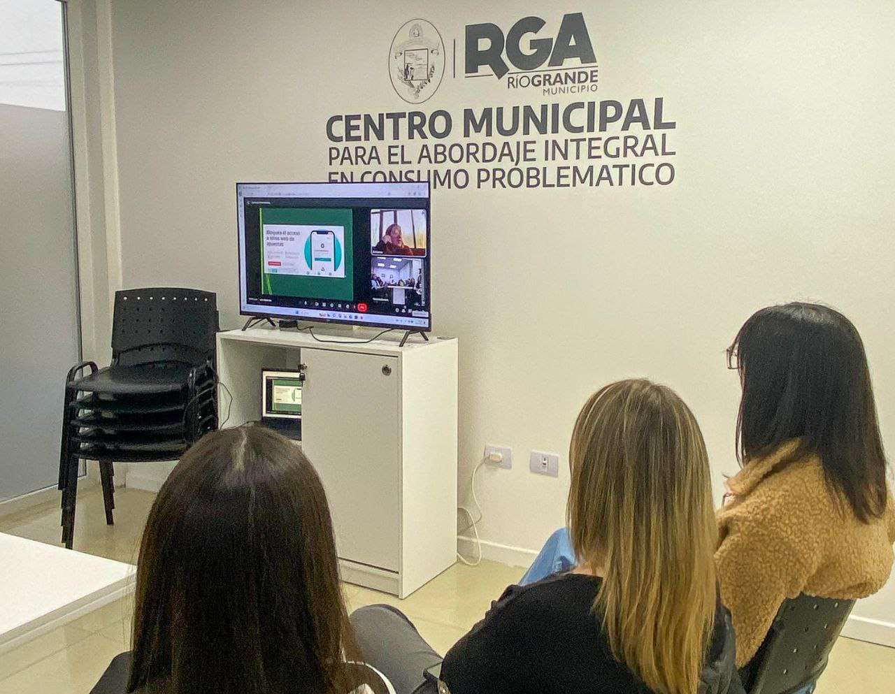 El Municipio garantiza la formación permanente del equipo de salud mental