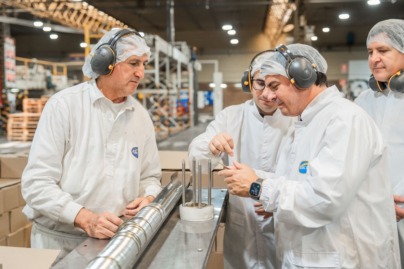 Orrego visitó Arcor y destacó que la empresa genera más de 600 empleos