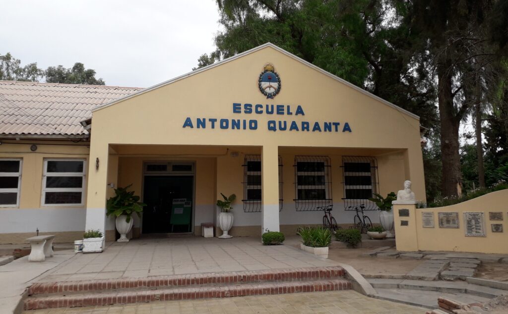 La Escuela Antonio Quaranta tendrá un playón deportivo cubierto con fondos de fideicomisos mineros