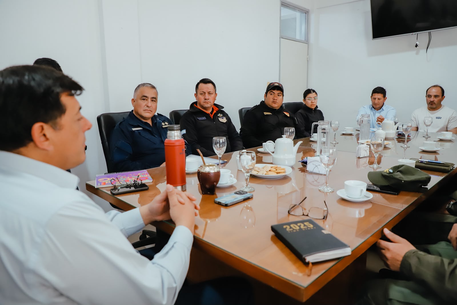 El Municipio y las fuerzas de seguridad refuerzan la planificación del COE ante pronósticos climáticos adversos
